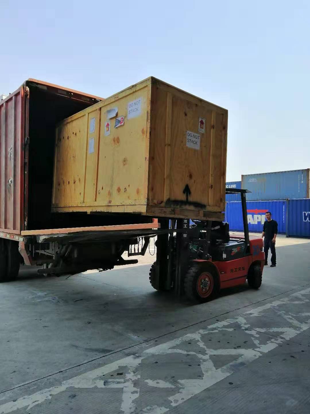 激光打標(biāo)機(jī)5.jpg 激光打標(biāo)機(jī)5.jpg